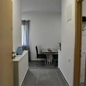 Pensjonat Skorpion, Kaštela